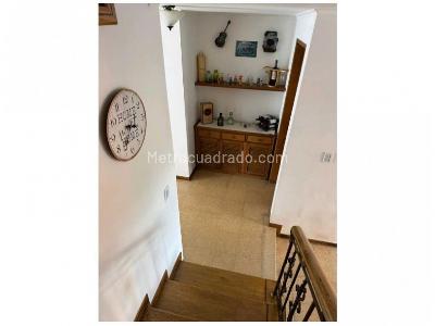 Casa de 5 alcobas en venta en Loma De Los Bernal, Medellín, 198 m² · foto 7 de 18
