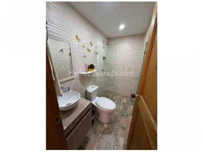 Casa de 5 alcobas en venta en Loma De Los Bernal, Medellín, 198 m² · foto 12 de 18