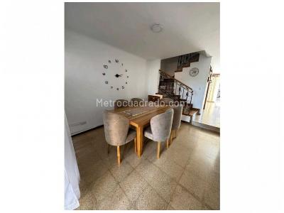 Casa de 5 alcobas en venta en Loma De Los Bernal, Medellín, 198 m² · foto 18 de 18