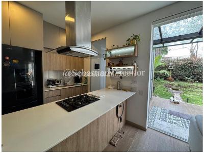 Casa de 3 alcobas en venta en Ceja, Medellín, 147 m² · foto 4 de 17
