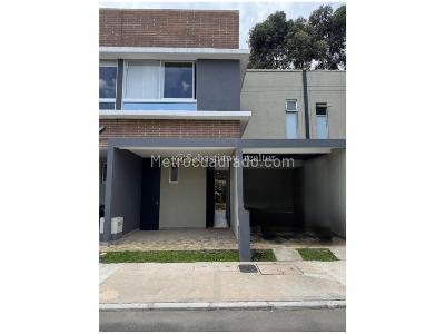 Casa de 3 alcobas en venta en Ceja, Medellín, 147 m² · foto 15 de 17