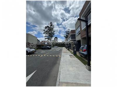Casa de 3 alcobas en venta en Ceja, Medellín, 147 m² · foto 16 de 17
