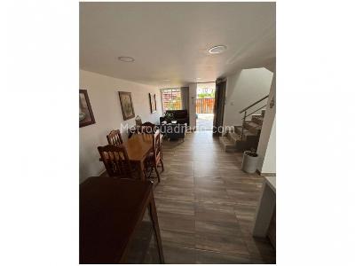 Casa de 3 alcobas en venta en Ceja, Medellín, 135 m² · foto 3 de 12