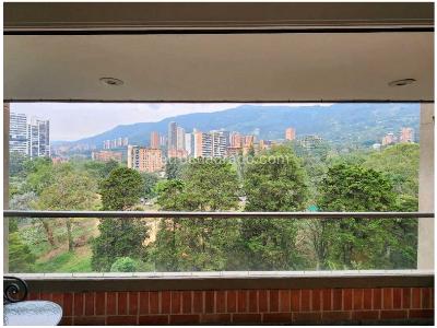 Apartamento de 3 alcobas en venta en El Poblado, Medellín, 121 m² · foto 3 de 12