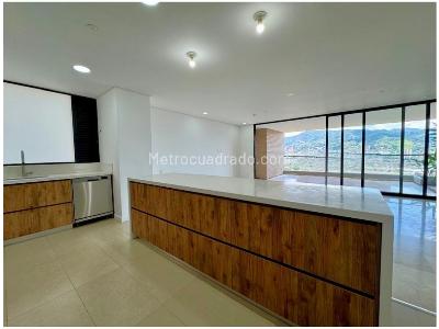 Apartamento de 3 alcobas en venta en El Poblado, Medellín, 205 m² · foto 4 de 20