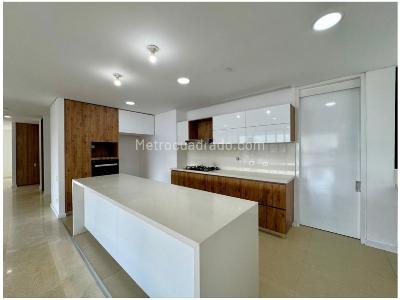 Apartamento de 3 alcobas en venta en El Poblado, Medellín, 205 m² · foto 6 de 20