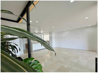 Apartamento de 3 alcobas en venta en El Poblado, Medellín, 205 m² · foto 18 de 20