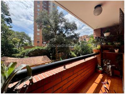 Apartamento de 3 alcobas en venta en El Poblado, Medellín, 107 m² · foto 6 de 17