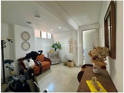 Apartamento de 3 alcobas en venta en El Poblado, Medellín, 107 m² · foto 8 de 17