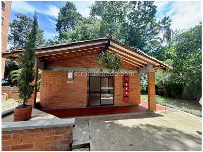 Apartamento de 3 alcobas en venta en El Poblado, Medellín, 107 m² · foto 16 de 17