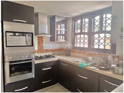 Casa de 4 alcobas en venta en Belen La Mota, Medellín, 220 m² · foto 2 de 20