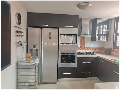 Casa de 4 alcobas en venta en Belen La Mota, Medellín, 220 m² · foto 3 de 20