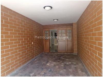Casa de 4 alcobas en venta en Belen La Mota, Medellín, 220 m² · foto 9 de 20