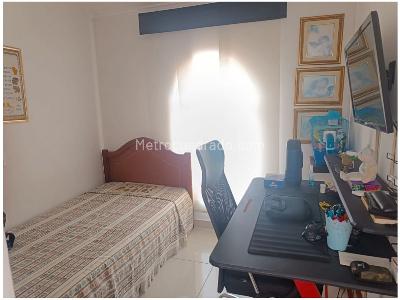 Casa de 4 alcobas en venta en Belen La Mota, Medellín, 220 m² · foto 13 de 20