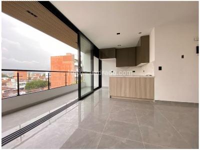 Apartamento de 3 alcobas en venta en La Castellana, Medellín, 216 m² · foto 3 de 20