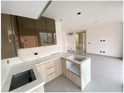 Apartamento de 3 alcobas en venta en La Castellana, Medellín, 216 m² · foto 4 de 20