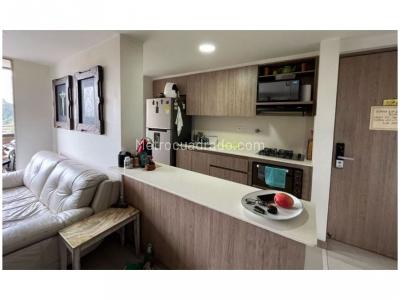 Apartamento de 3 alcobas en venta en El Chingui, Envigado, 84 m² · foto 2 de 15