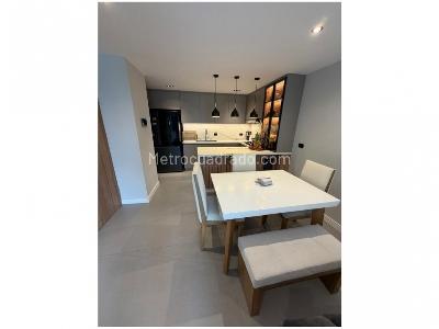 Apartamento de 3 alcobas en venta en La Floresta, Medellín, 110 m² · foto 2 de 16