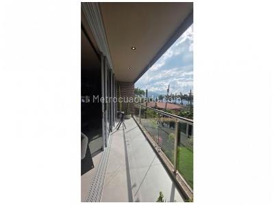 Casa de 3 alcobas en venta en El Poblado, Medellín, 223 m² · foto 2 de 20