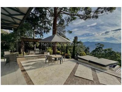 Casa de 3 alcobas en venta en El Poblado, Medellín, 412 m² · foto 2 de 20