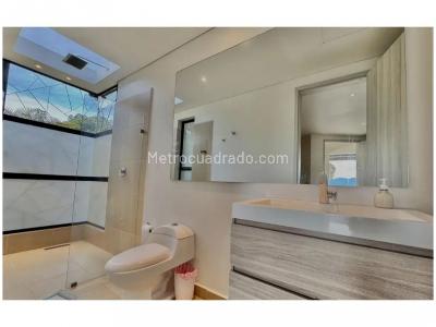 Casa de 3 alcobas en venta en El Poblado, Medellín, 412 m² · foto 5 de 20