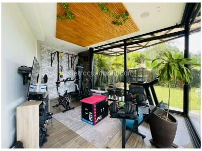 Casa de 3 alcobas en venta en El Poblado, Medellín, 412 m² · foto 10 de 20