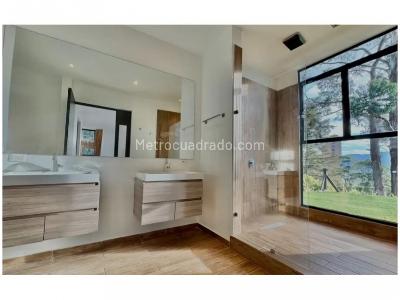 Casa de 3 alcobas en venta en El Poblado, Medellín, 412 m² · foto 17 de 20