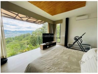 Casa de 3 alcobas en venta en El Poblado, Medellín, 412 m² · foto 19 de 20