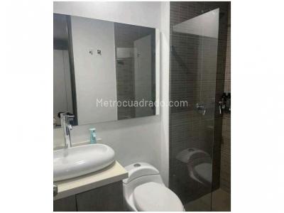 Apartamento de 3 alcobas en venta en El Poblado, Medellín, 74 m² · foto 11 de 13