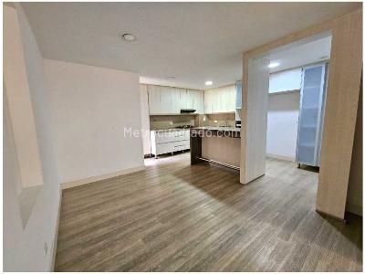 Apartamento de 3 alcobas en venta en Loma Del Chocho, Envigado, 151 m² · foto 2 de 20