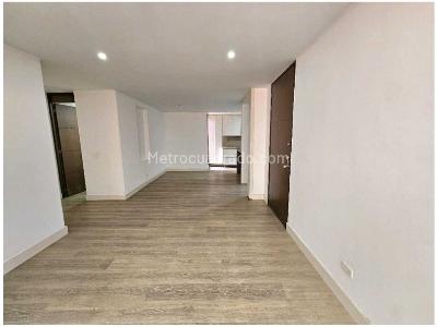 Apartamento de 3 alcobas en venta en Loma Del Chocho, Envigado, 151 m² · foto 4 de 20