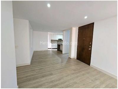 Apartamento de 3 alcobas en venta en Loma Del Chocho, Envigado, 151 m² · foto 18 de 20