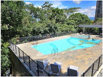 Apartamento de 3 alcobas en venta en Loma Del Chocho, Envigado, 151 m² · foto 19 de 20