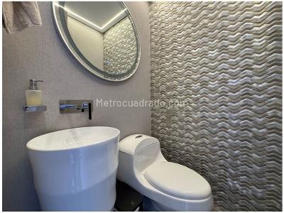 Apartamento de 2 alcobas en venta en El Poblado, Medellín, 90 m² · foto 8 de 15