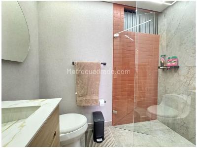Apartamento de 2 alcobas en venta en El Poblado, Medellín, 90 m² · foto 14 de 15