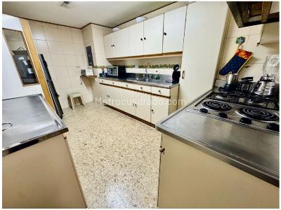 Apartamento en venta en El Poblado, Medellín · foto 9 de 20