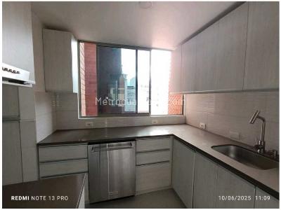 Apartamento de 4 alcobas en venta en Laureles, Medellín, 161 m² · foto 7 de 20