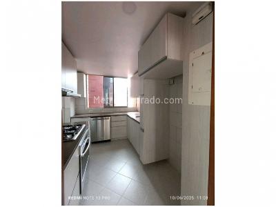Apartamento de 4 alcobas en venta en Laureles, Medellín, 161 m² · foto 8 de 20