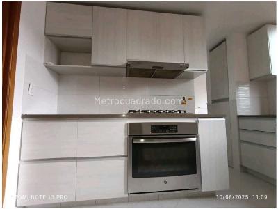 Apartamento de 4 alcobas en venta en Laureles, Medellín, 161 m² · foto 10 de 20