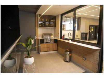 Apartamento de 3 alcobas en venta en Laureles Estadio, Medellín, 123 m² · foto 2 de 20
