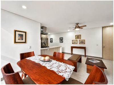 Apartamento de 2 alcobas en venta en El Poblado, Medellín, 69 m² · foto 5 de 16