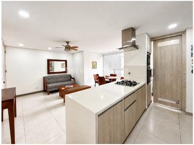 Apartamento de 2 alcobas en venta en El Poblado, Medellín, 69 m² · foto 10 de 16