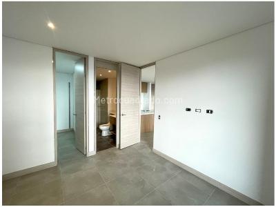 Apartamento de 1 alcoba en venta en El Poblado, Medellín, 67 m² · foto 7 de 18