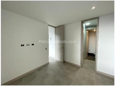 Apartamento de 1 alcoba en venta en El Poblado, Medellín, 67 m² · foto 9 de 18