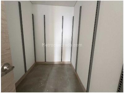 Apartamento de 1 alcoba en venta en El Poblado, Medellín, 67 m² · foto 10 de 18