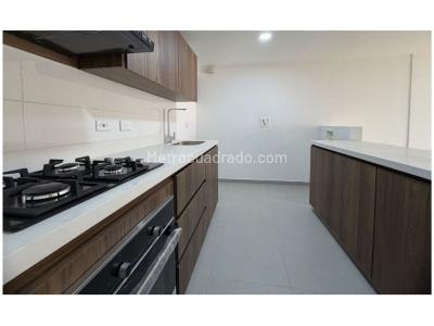 Apartamento de 3 alcobas en venta en El Poblado, Medellín, 85 m² · foto 2 de 13