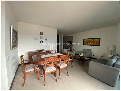 Apartamento de 3 alcobas en venta en El Poblado, Medellín, 137 m² · foto 2 de 16