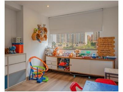 Apartamento de 3 alcobas en venta en El Poblado, Medellín, 160 m² · foto 9 de 13