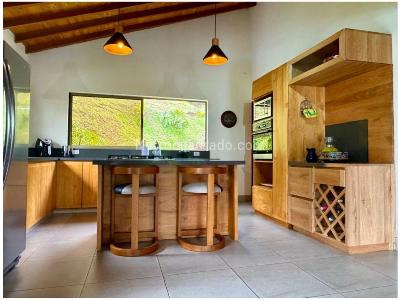 Casa de 4 alcobas en venta en Vereda Pantanillo, Medellín · foto 5 de 8
