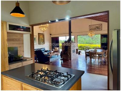 Casa de 4 alcobas en venta en Vereda Pantanillo, Medellín · foto 6 de 8